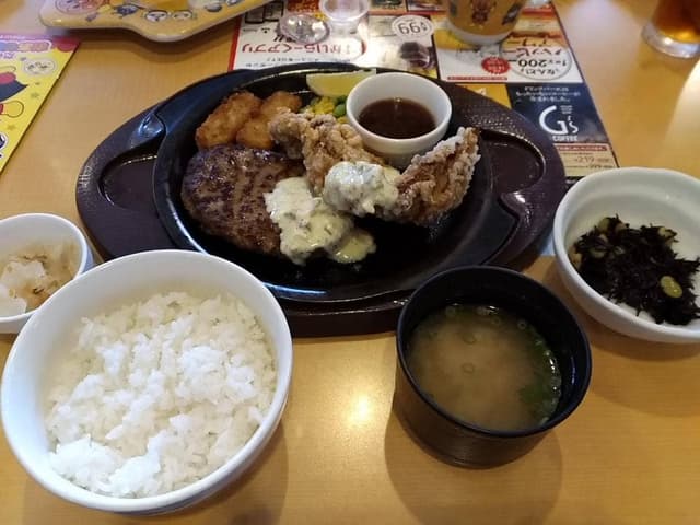 ガスト 鵜の木駅前店 - サブ画像1
