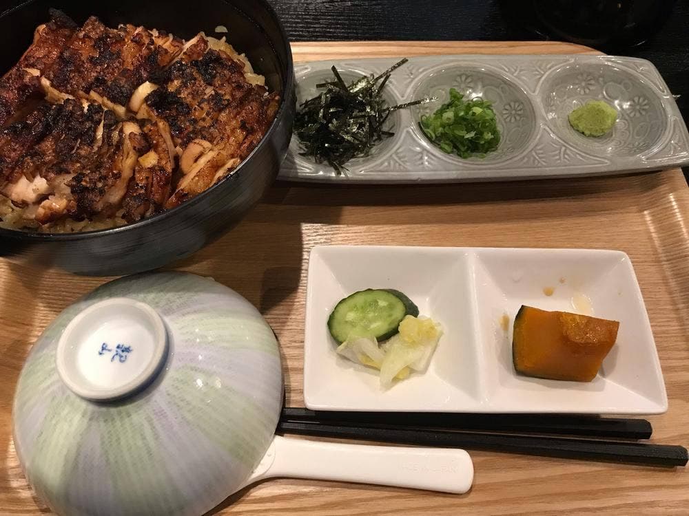 とりやす