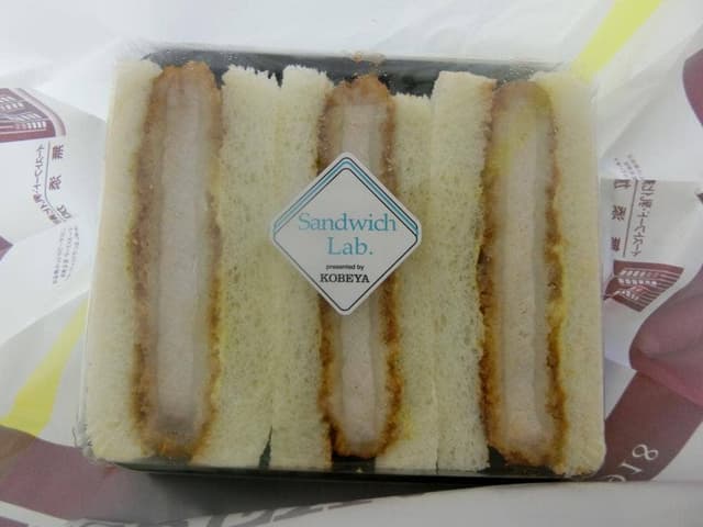 フレッシュベーカリー神戸屋 九段下駅店 - サブ画像1