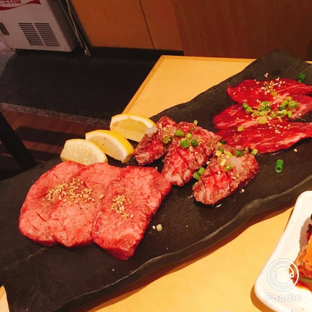 焼肉酒場 牛恋 神田店 - サブ画像1