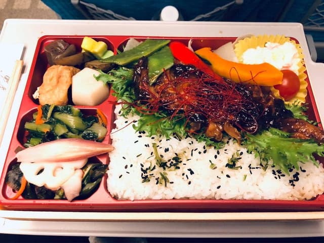 寿司・弁当八百彦本店 - サブ画像1