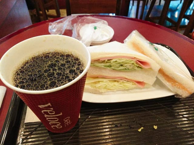 カフェ・ベローチェ 有明店 - サブ画像1