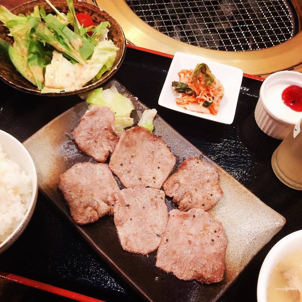 あぶり焼肉煙家