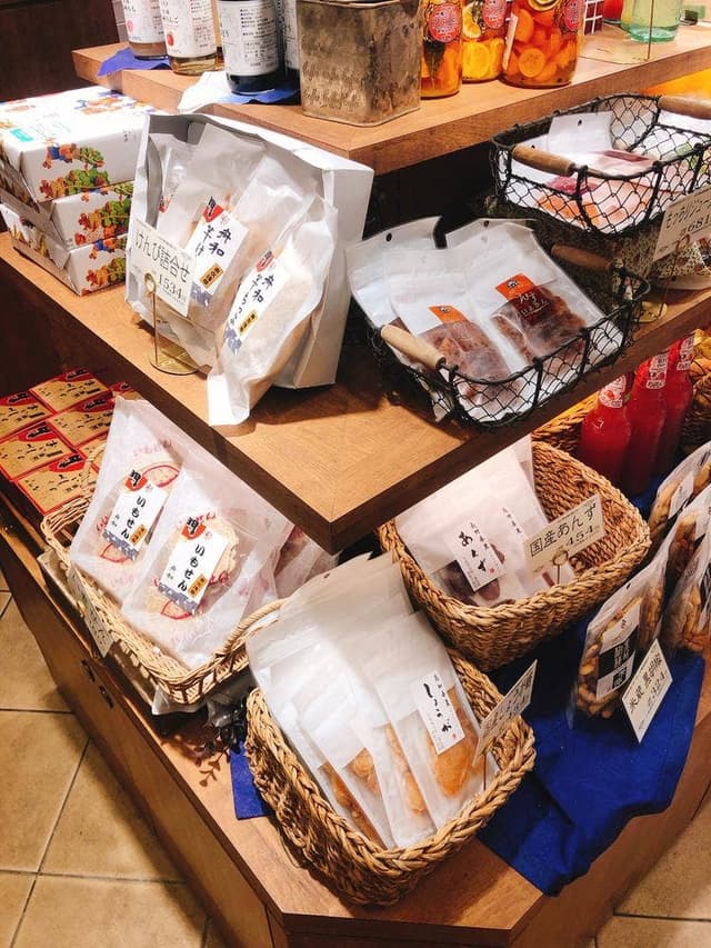 舟和 仲見世1号店 - サブ画像2