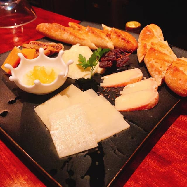 Wine Bar La Terre Rouge - サブ画像1