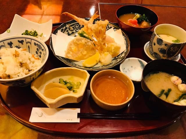 加賀屋 広島店 - サブ画像3