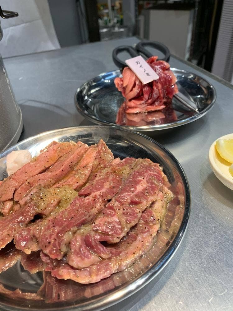 焼肉・ホルモンギョーザのオンリーギュ〜