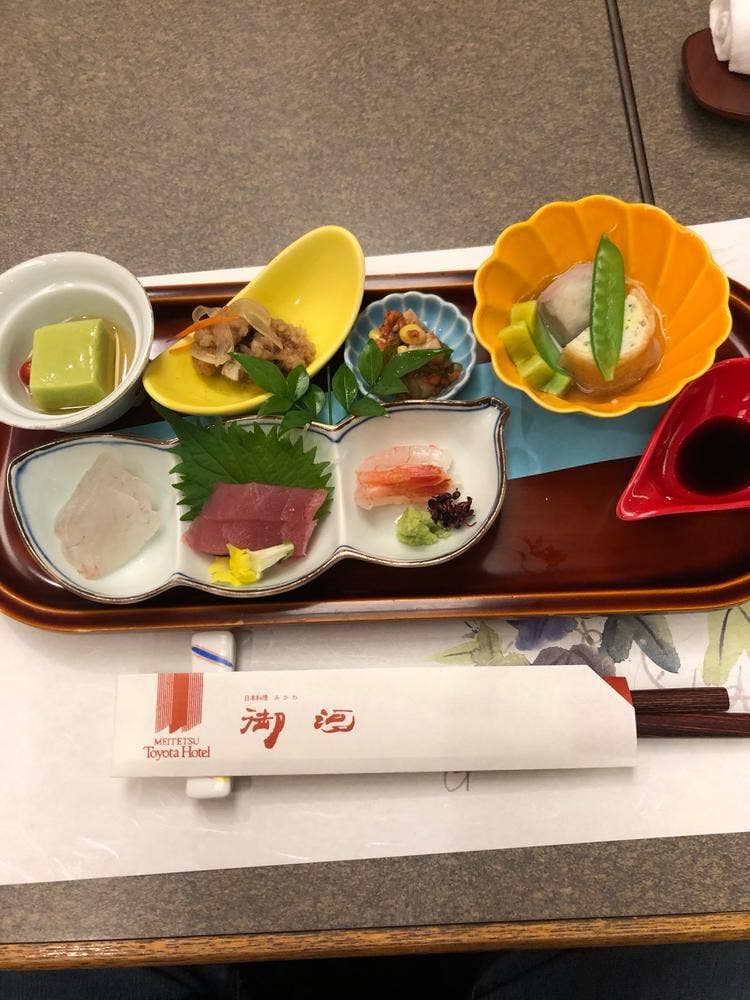 日本料理 御河