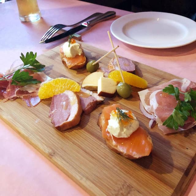 ネイリーズグリル - サブ画像2
