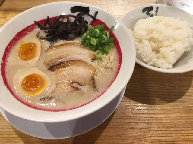 濃厚煮干とんこつラーメン 石田てっぺい 高槻駅前店 - サブ画像1
