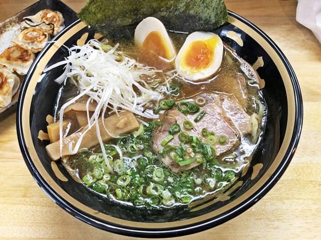 麺場 神徳 壺屋店 - サブ画像1