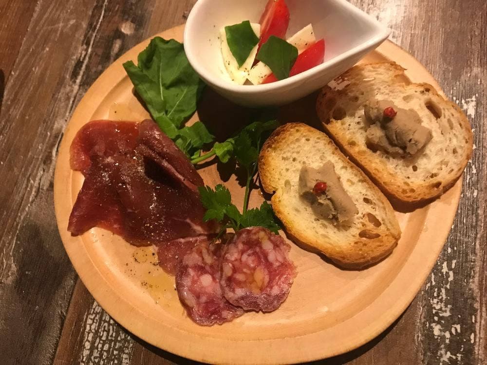 トリッペリア モツーダ 大阪マルビル店