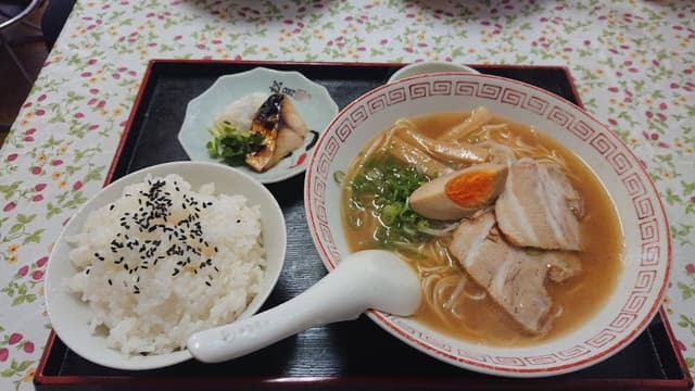 ラーメン吉田屋 - サブ画像1