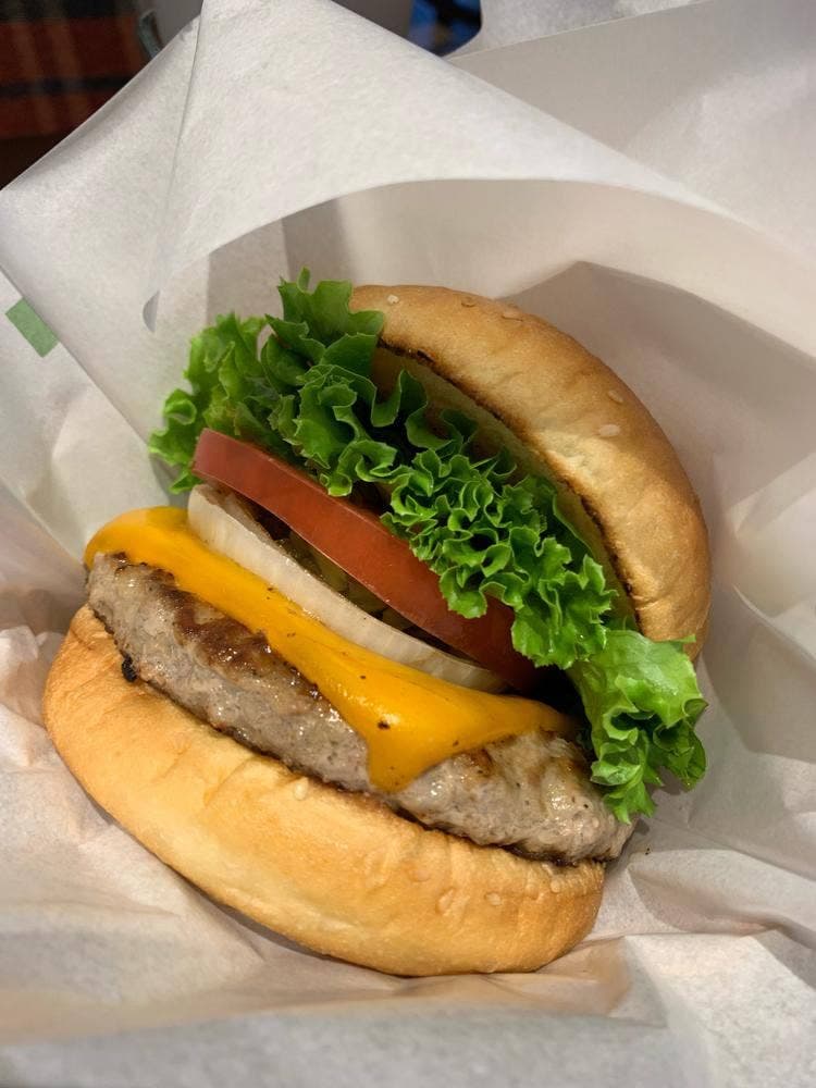 フレッシュネスバーガー 日本橋明治座前店