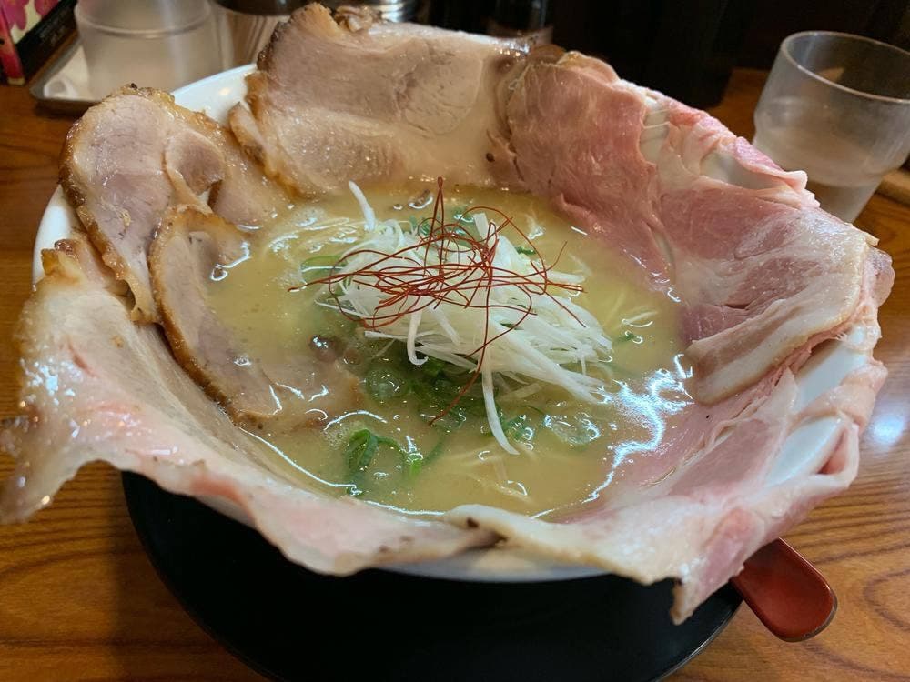 鶏豚骨ラーメン 麺屋かがり