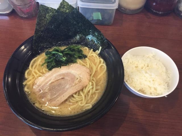 横浜家系ラーメン 誠家 幸手店 - サブ画像1