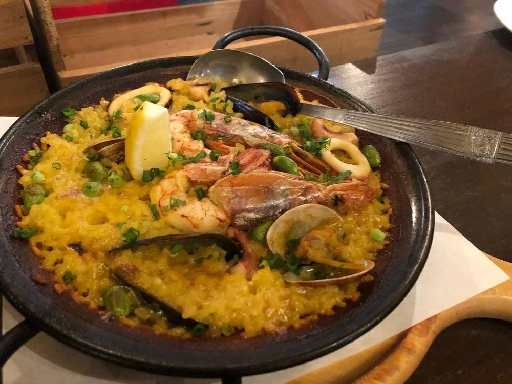 GABUKICHI がぶ飲みワインとワンコインピザのお店