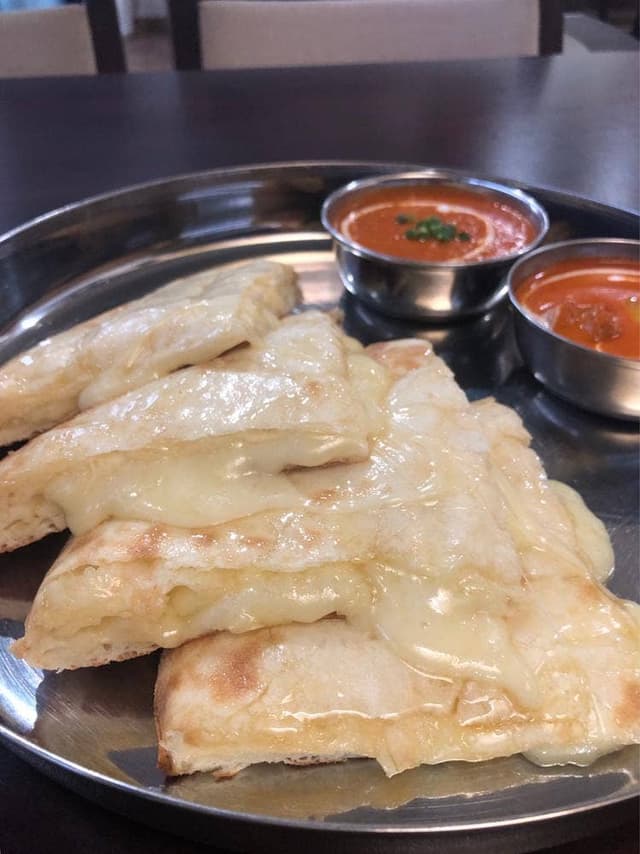 Ito MOMO Nepal Cafe ＆ Curry House - サブ画像1