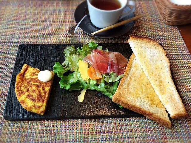 Catalan Spanish BIKiNi TAPA+ - サブ画像1