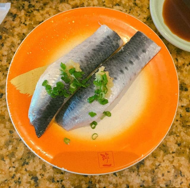 江戸前回転鮨 弥一 岩出店 - サブ画像2