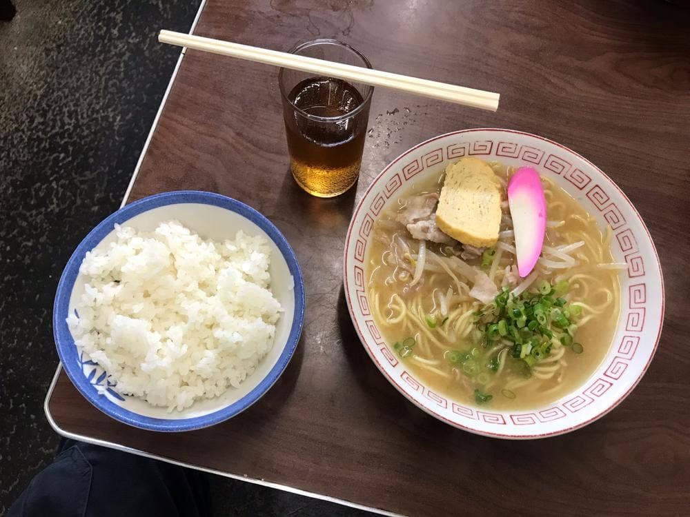 松山市中央卸売市場たにもと