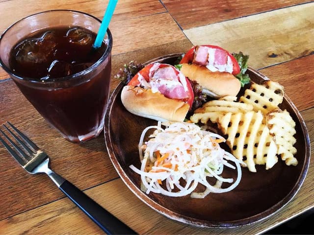 ハンドメイドキッチンOJ 日田インター店 - サブ画像1