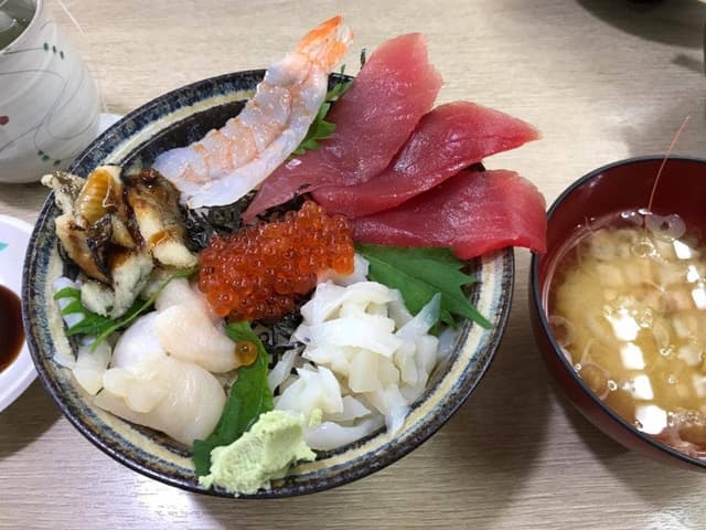 まわる鮨・太助あかねケ丘店 - サブ画像1