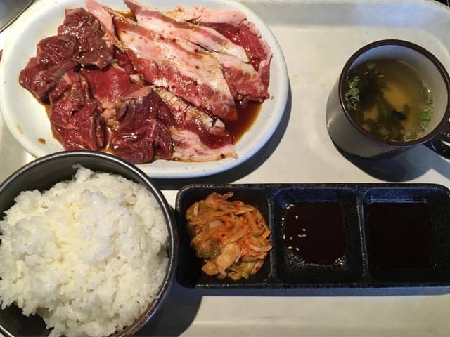 炭火焼肉 HONMACHI - サブ画像1