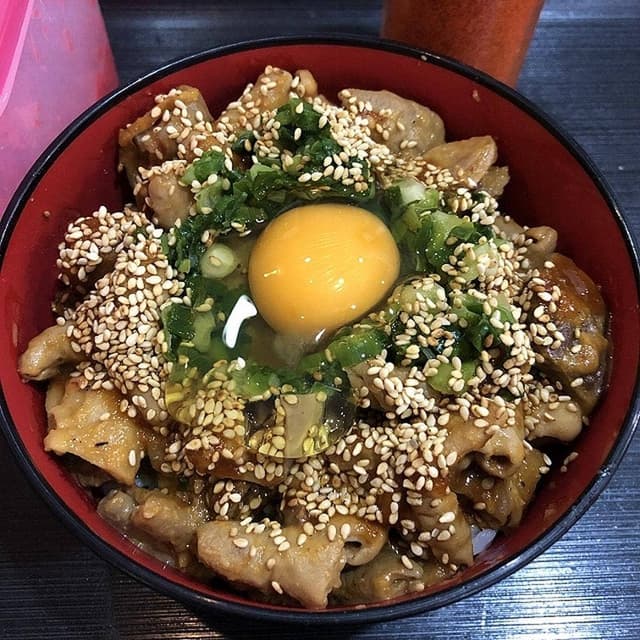 豚ホルモン丼 るなてぃっく - サブ画像1