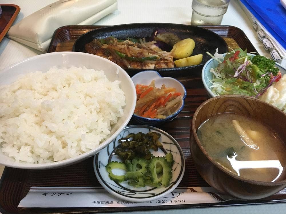 コミヤ