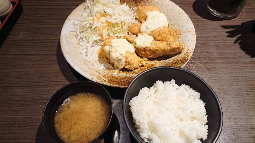 骨付地鳥日向新橋店