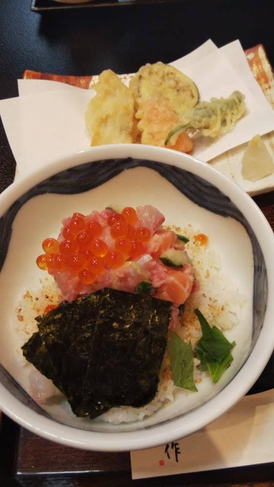 海鮮丼 とろ作 - サブ画像3