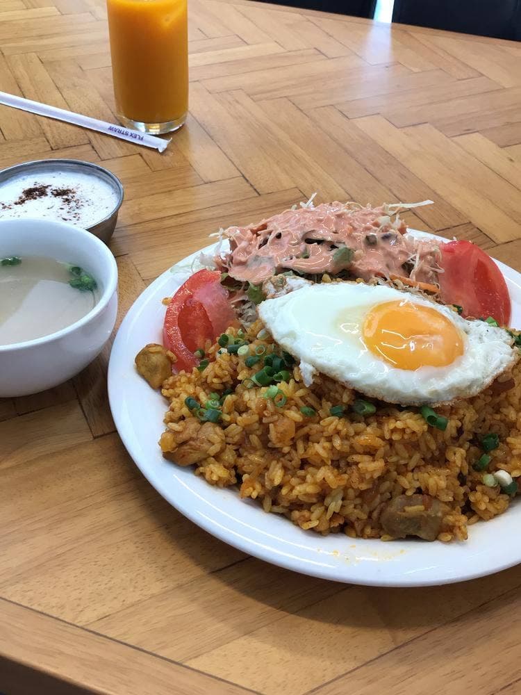 インド・ネパール料理ゴルベラ 上牧店