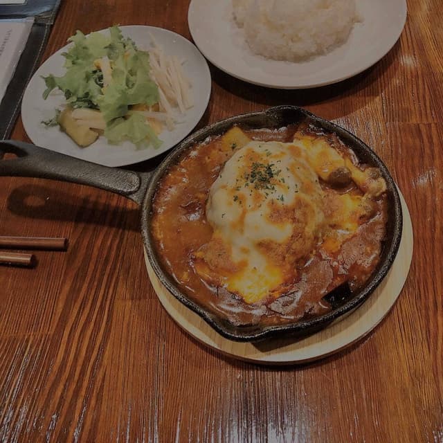 炭焼きハンバーグ&お野菜 グラッチェ - サブ画像2