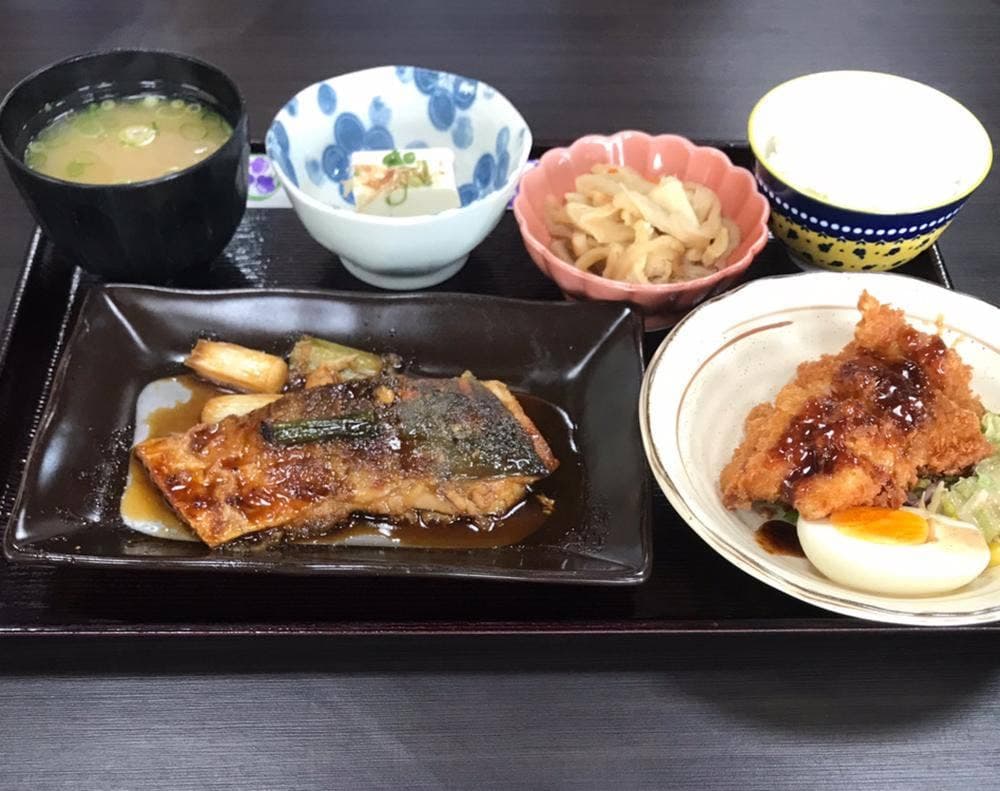 食堂 かどや