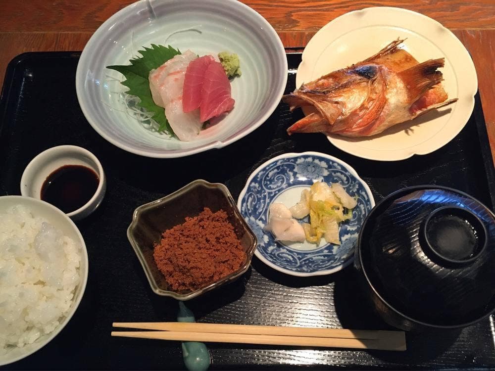 季節料理むろ井