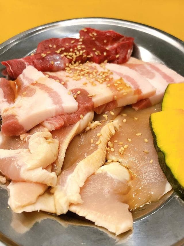 赤身肉とホルモン焼 コニクヤマ - サブ画像3