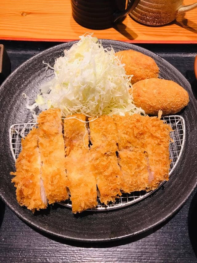 こだわり とんかつ 峯 高千穂通デパート前店 - サブ画像3