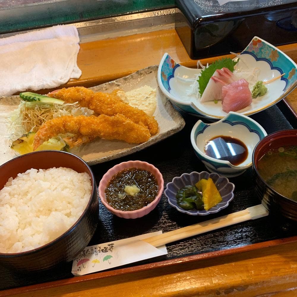 割烹レストラン 磯亭