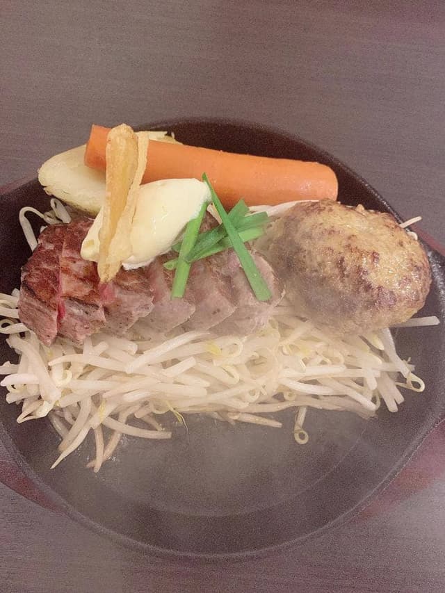 ビフテキ屋 うえすたん 空港店 - サブ画像1