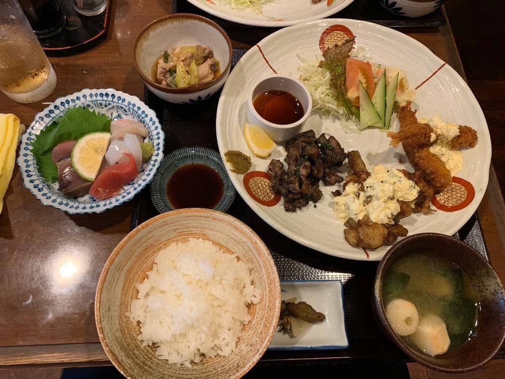 ワカミヤ食堂