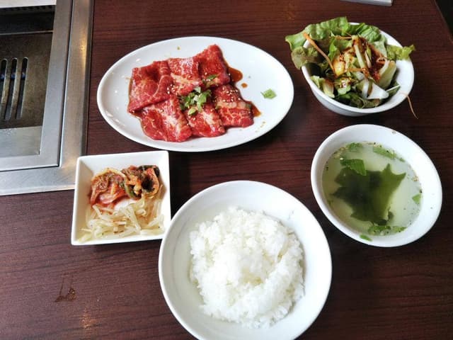 焼肉ホルモン やしち - サブ画像1