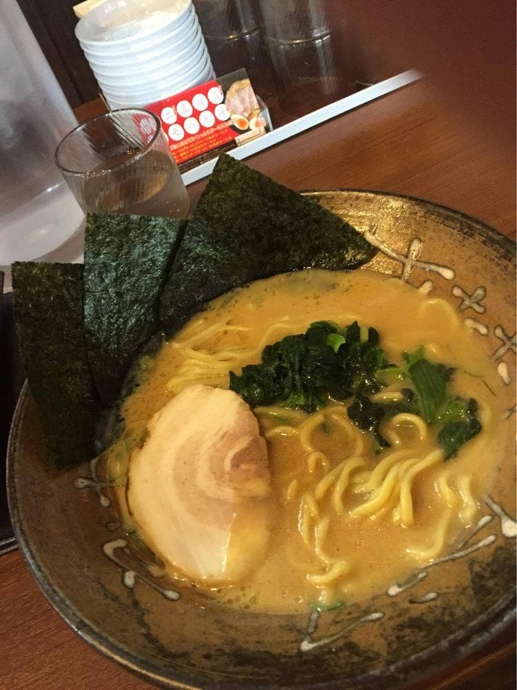 横濱家系ラーメン 一魂家 水口店