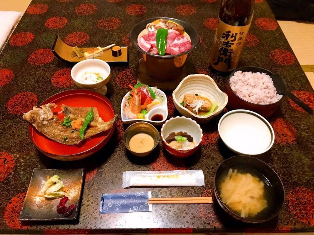 中嶋旅館 食事処