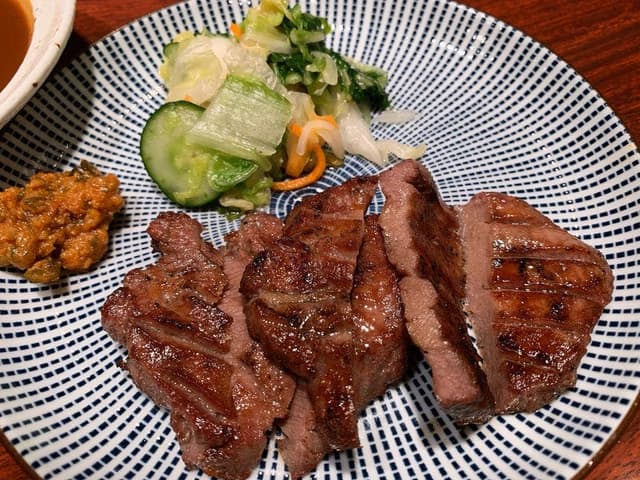 炭焼牛たん東山 博多大丸店 - サブ画像1