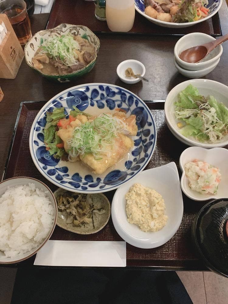 みんなでごはん 穂のさろん