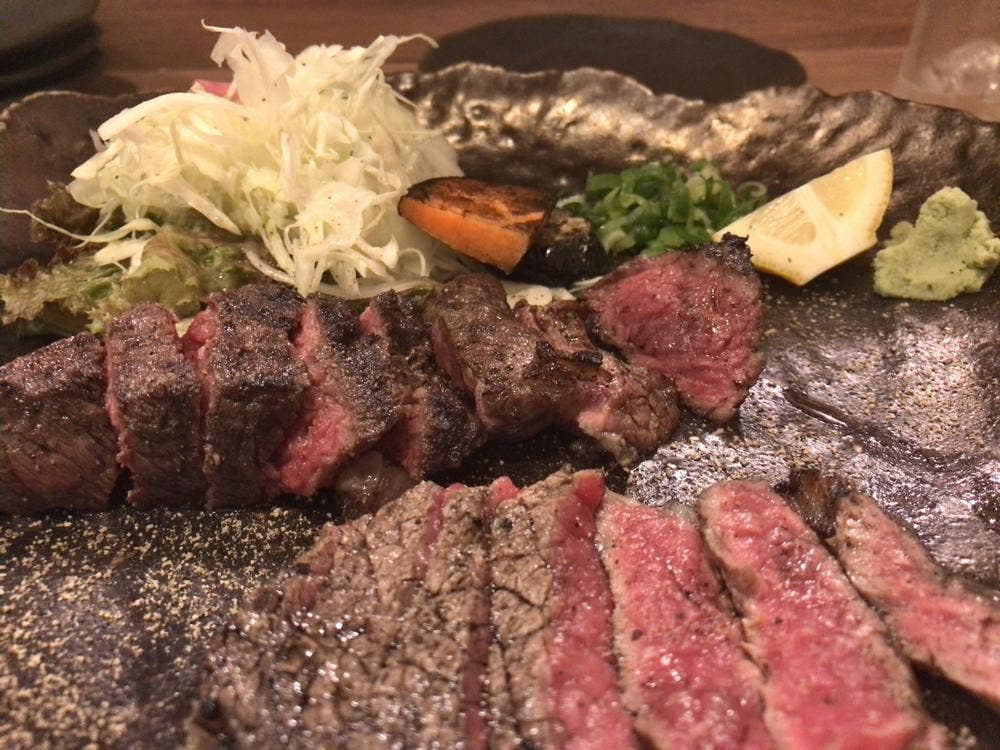 神戸牛炭火ステーキ・逸品 寅松の肉たらし