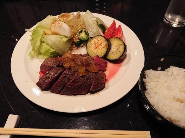 近江牛と有機野菜の呑処ひだまり - サブ画像1