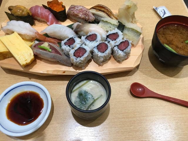 魚の北辰 北辰鮨 セルバ店 - サブ画像1