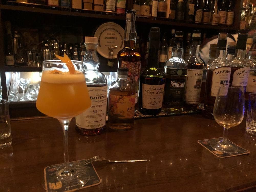 THE WHISKY BAR